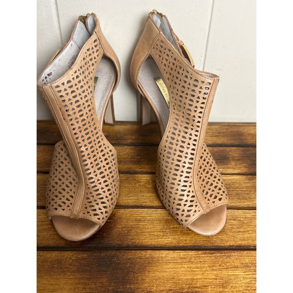 Louise et Cie Heels Women's 6.5 Leather Laser Cut Peep‎
